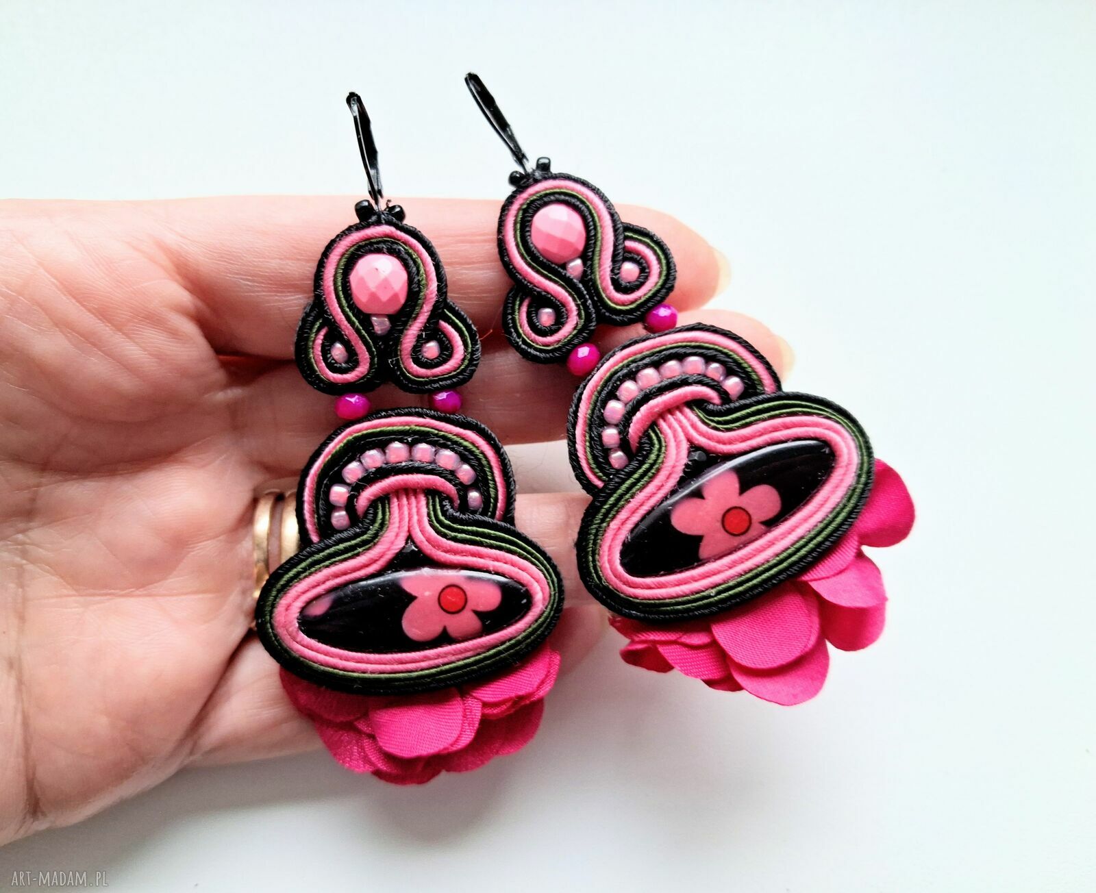 Flamenco kolczyki sutaszowe boho - ręcznie haftowane (8 cm)