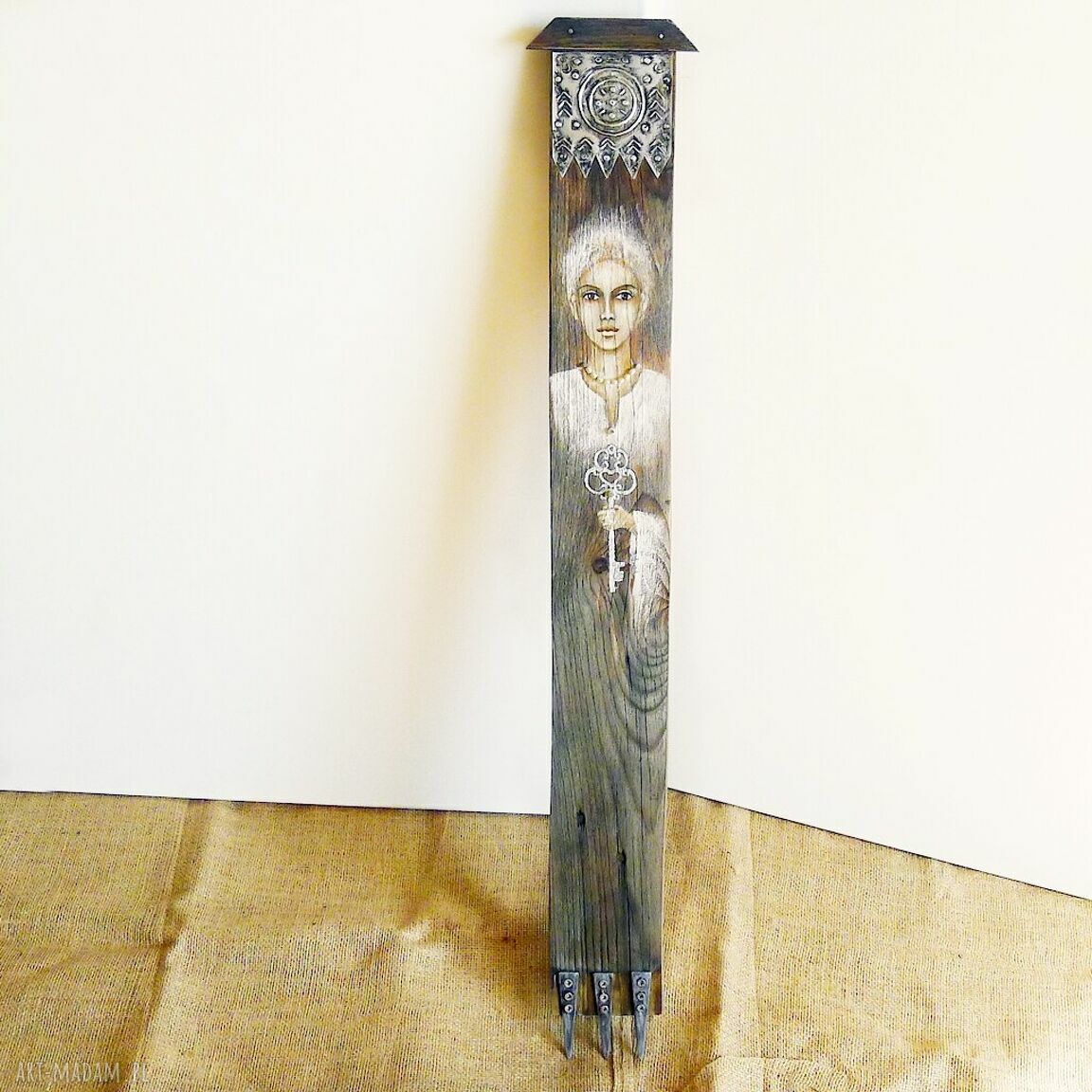 Klucznik /1/ - obraz malowany na starej desce z drewna, dekoracja handmade