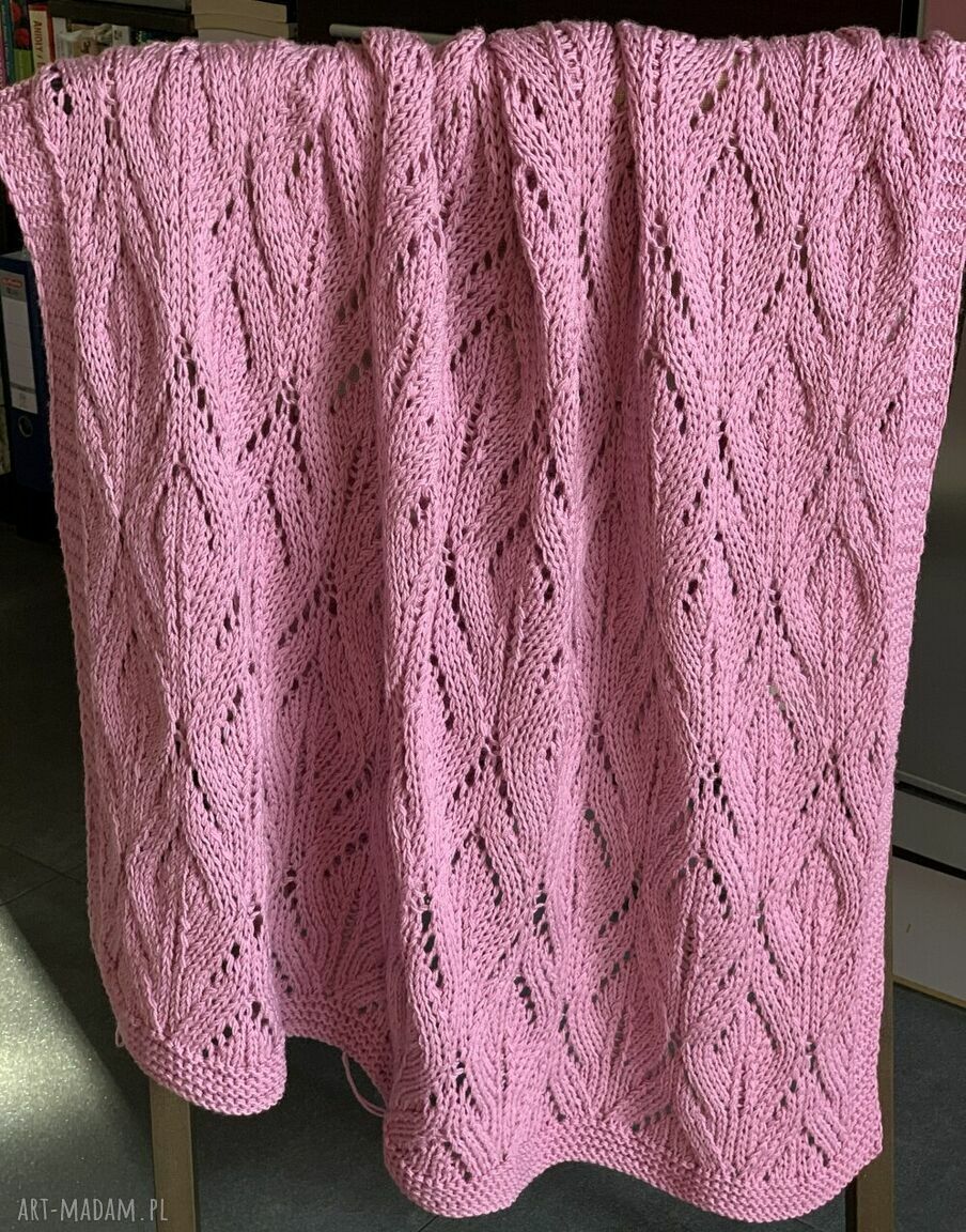 Ręcznie robiony kocyk niemowlęcy 80x105 cm z 100% baby merino - stary róż
