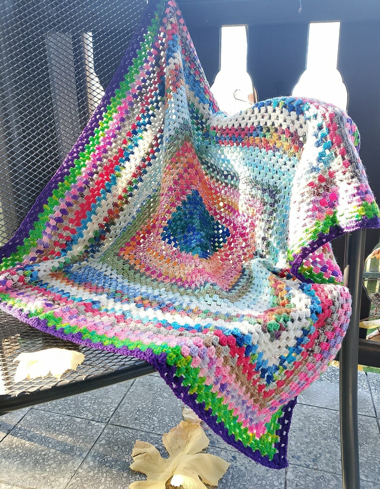Kolorowy kocyk kwadrat na szydełku 85 x 85 cm - ręcznie robiony