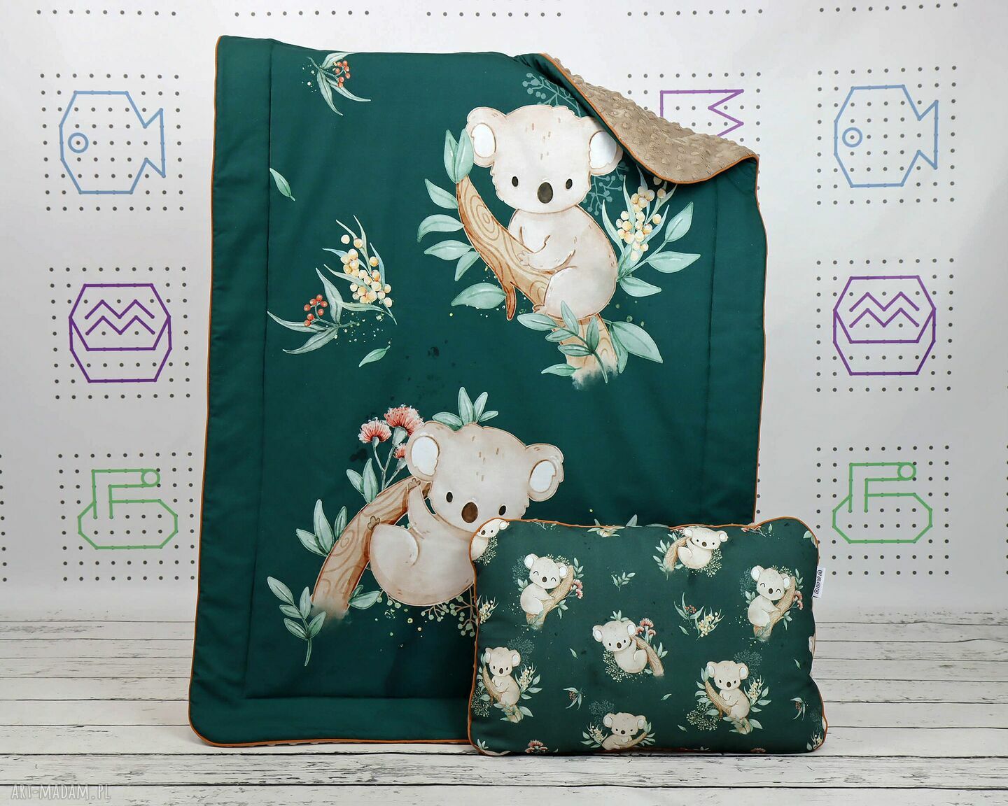 Ręcznie szyty kocyk Minky 75x100 Koala w zieleni