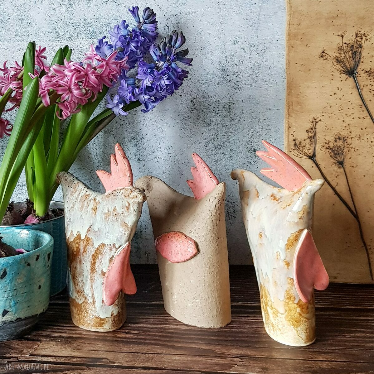 Kokoszka ceramiczna BADURA - ręcznie lepiona dekoracja na Wielkanoc