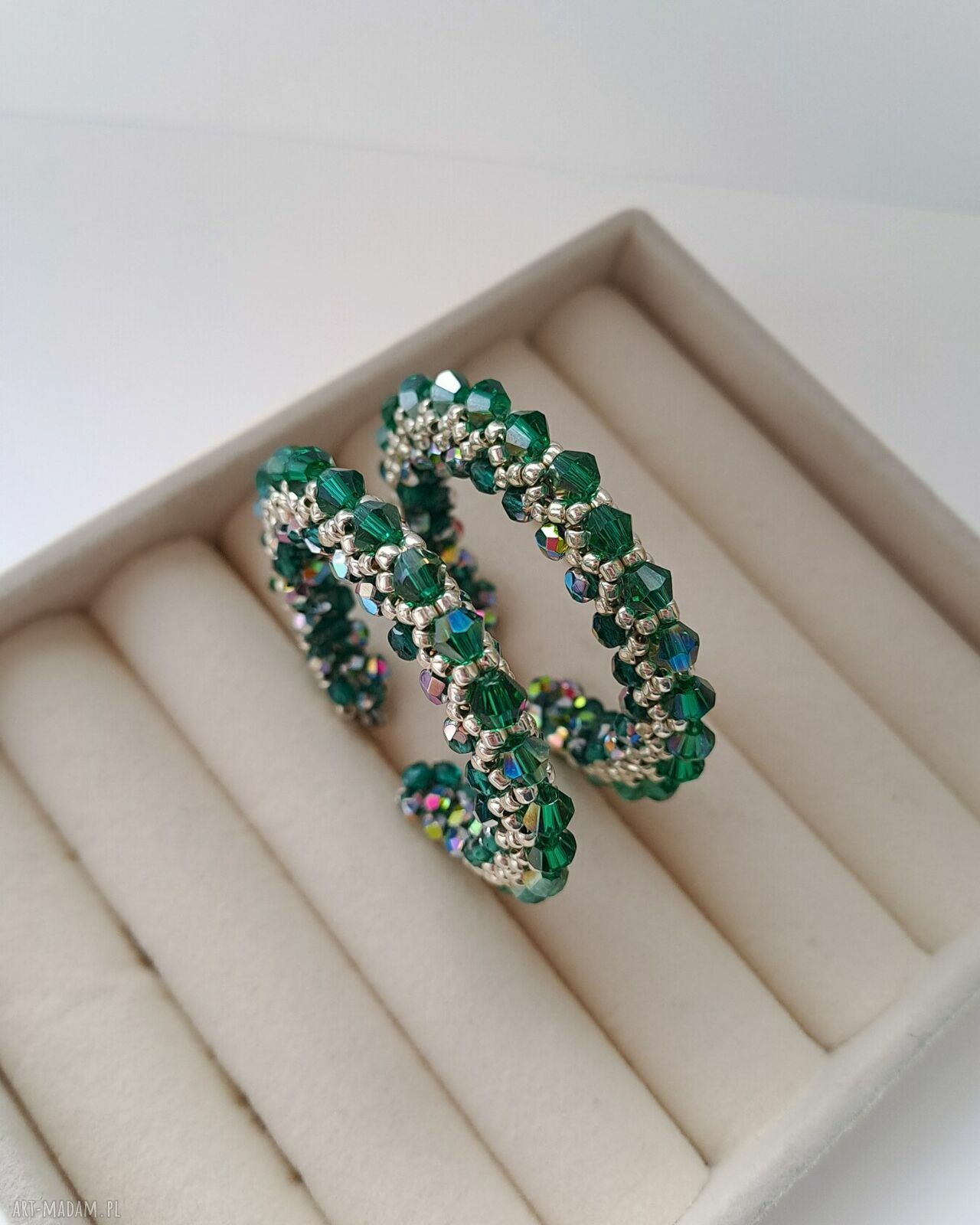 Kolczyki Koła AURA Emerald - szmaragdowa biżuteria na wieczór
