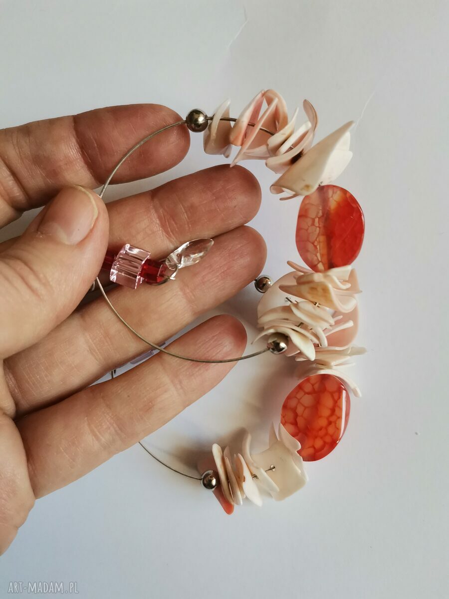 Klipsy koła z muszelkami - lekkie i duże boho etno-folk (Ruda Klara)