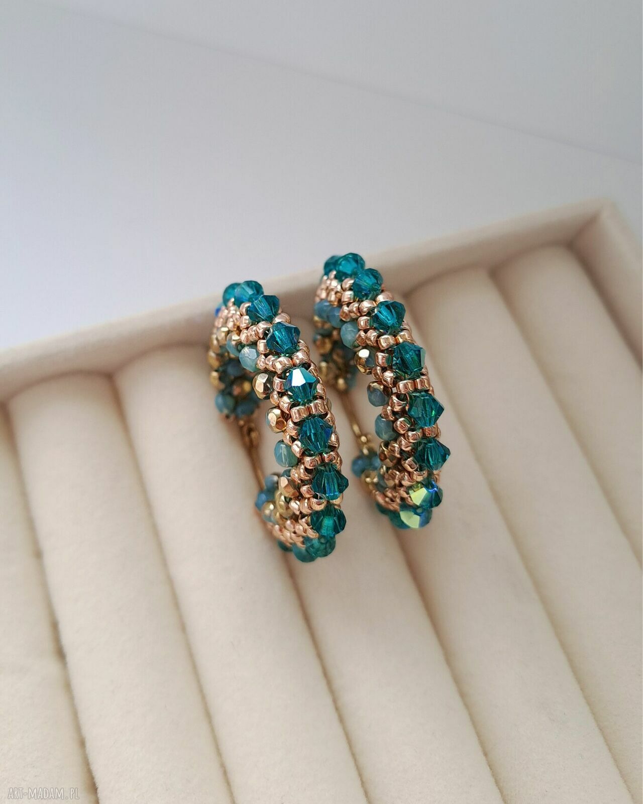 Turkusowe kolczyki koła z kryształów Preciosa AURA Blue Zircon