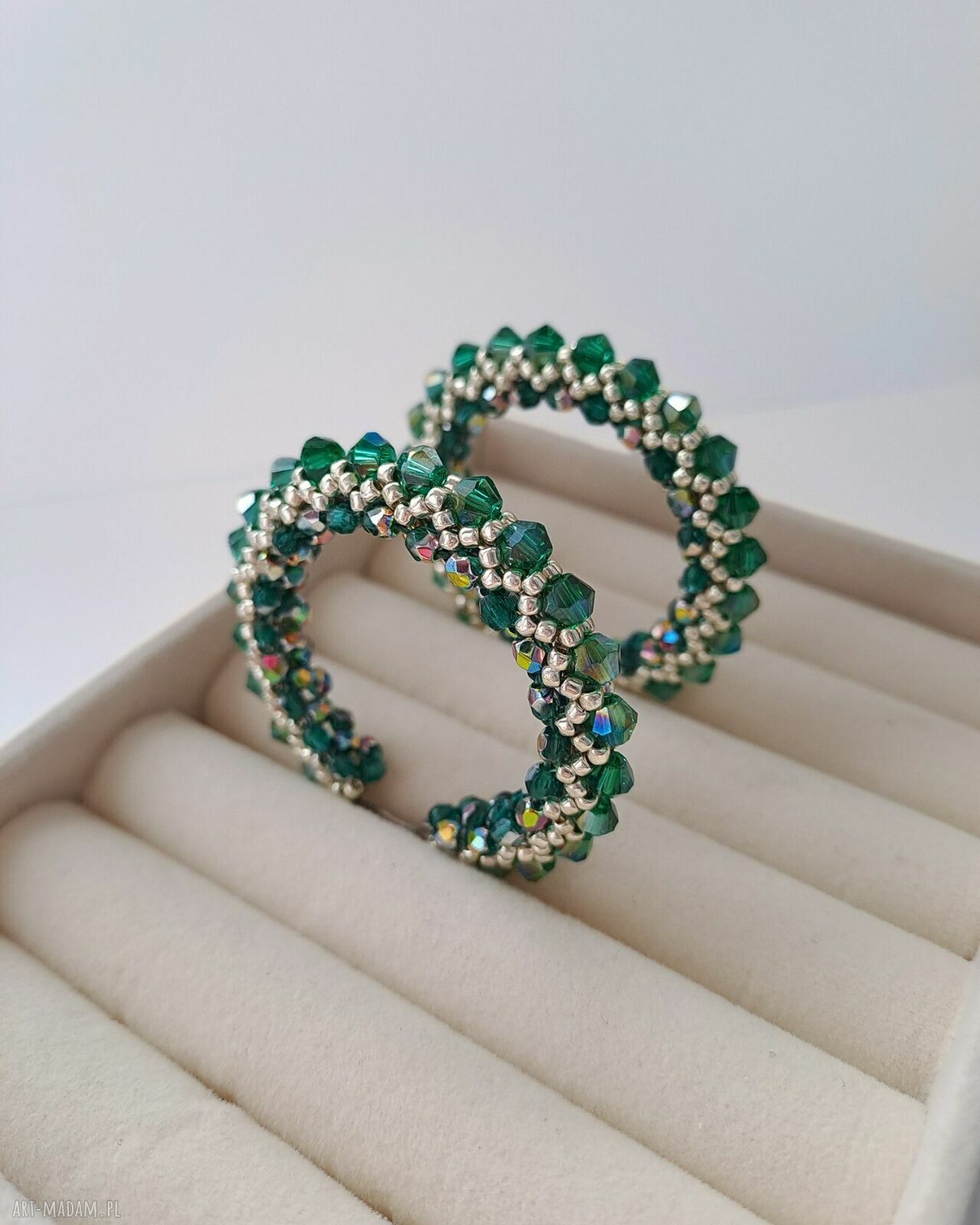 Kolczyki Koła AURA Emerald - szmaragdowa biżuteria na wieczór