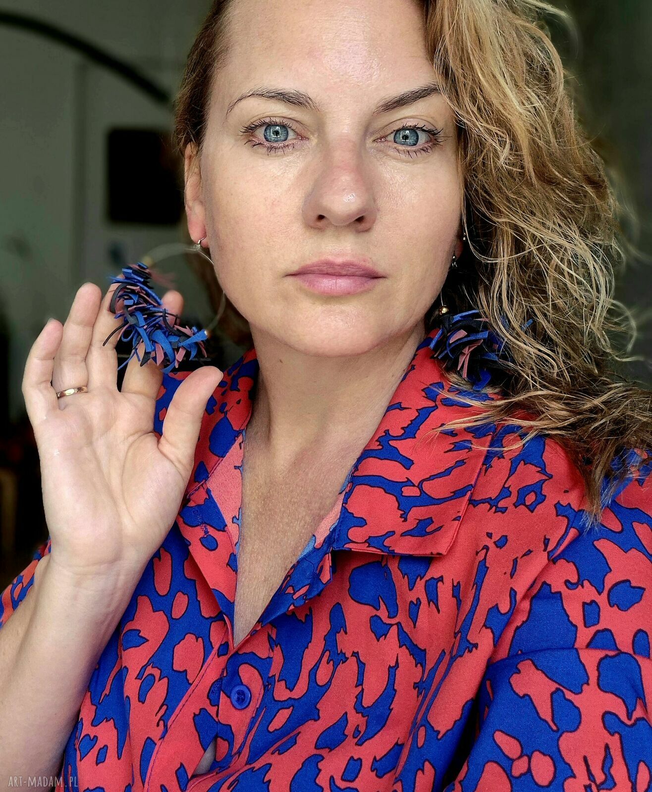 Kolczyki koła leciutkie - lekki boho look w fioletowo-niebieskiej tonacji
