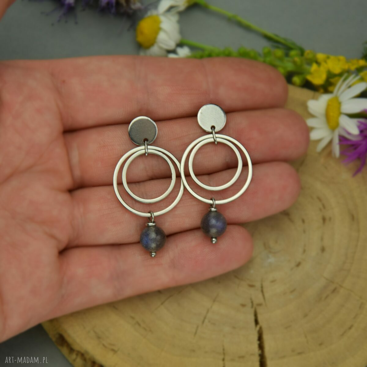 Ręcznie robione kolczyki koła z labradorytem - stal chirurgiczna (wire wrapping)