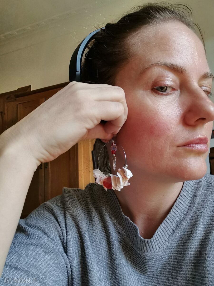 Klipsy koła z muszelkami - lekkie i duże boho etno-folk (Ruda Klara)