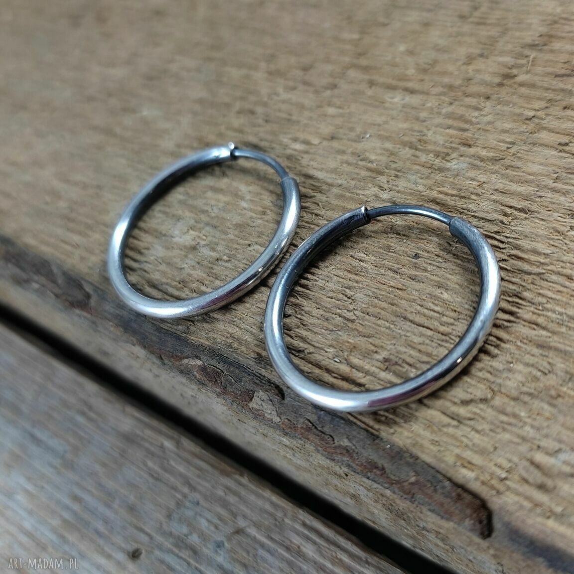 Kolczyki - koła ze srebra 925 oksydowanego i wypolerowanego (2,2 cm)