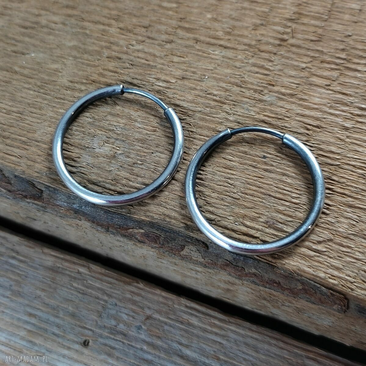Kolczyki - koła ze srebra 925 oksydowanego i wypolerowanego (2,2 cm)