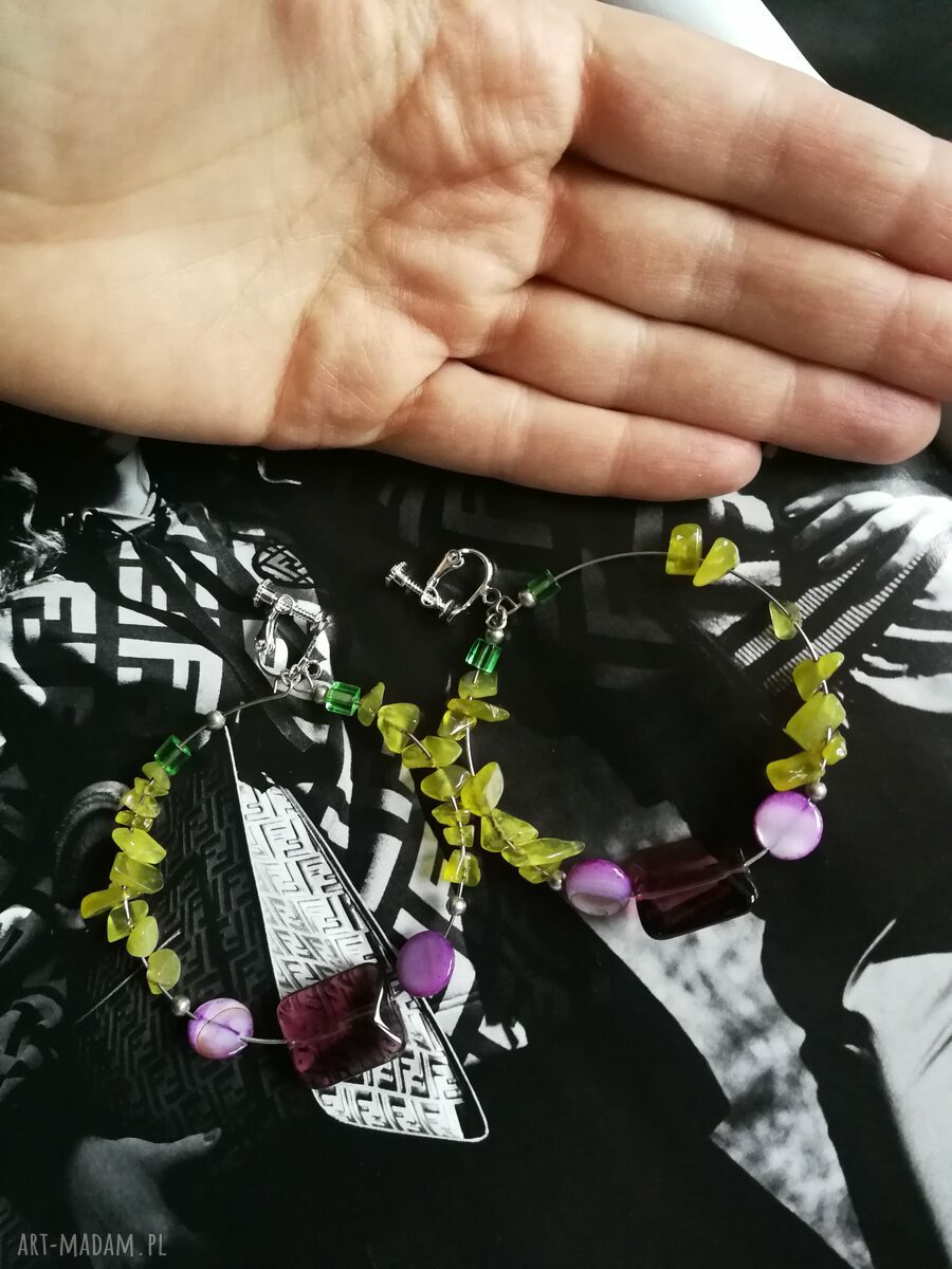 Radosne klipsy koła żółto-fioletowe - boho i etno, które robi wrażenie