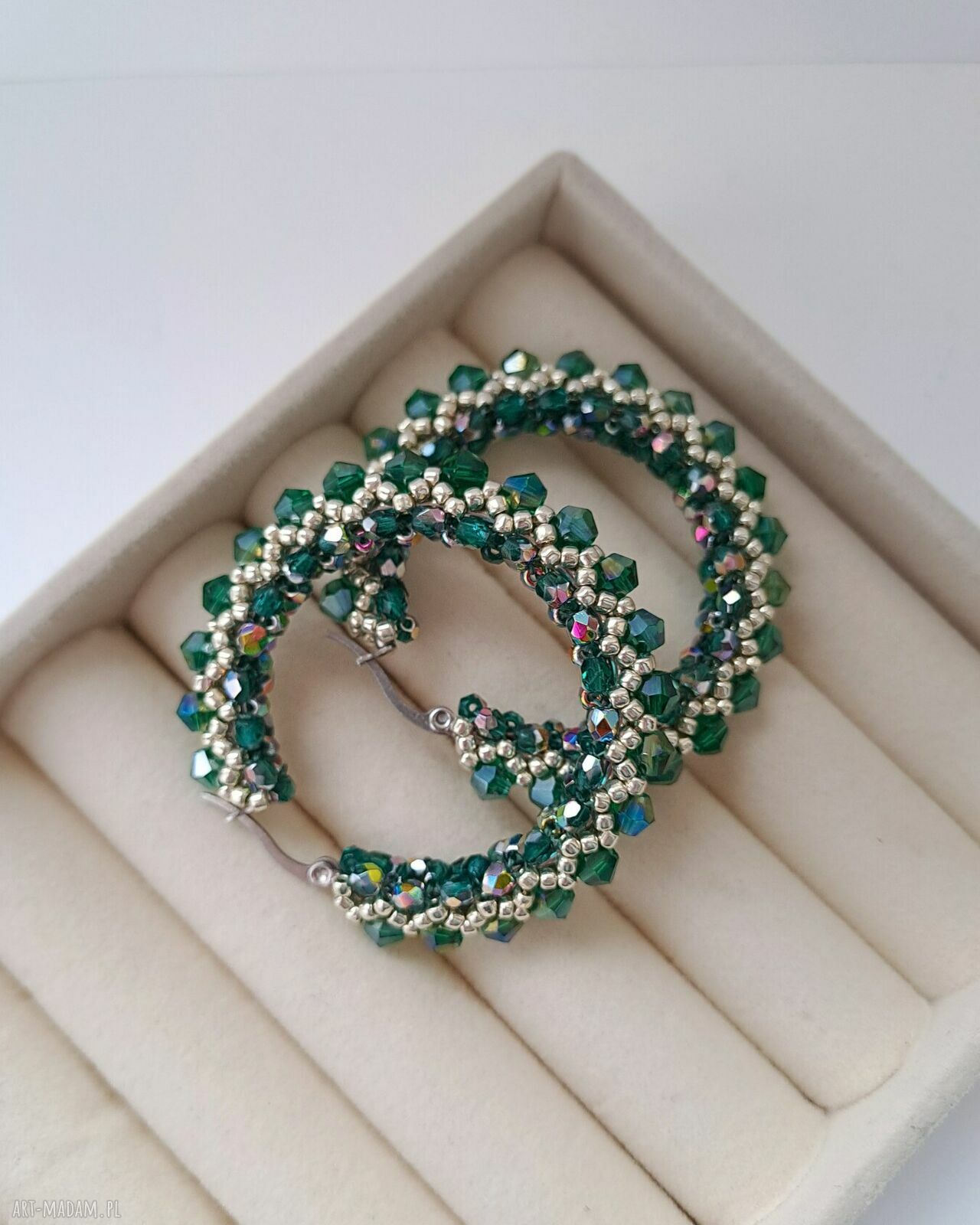 Kolczyki Koła AURA Emerald - szmaragdowa biżuteria na wieczór