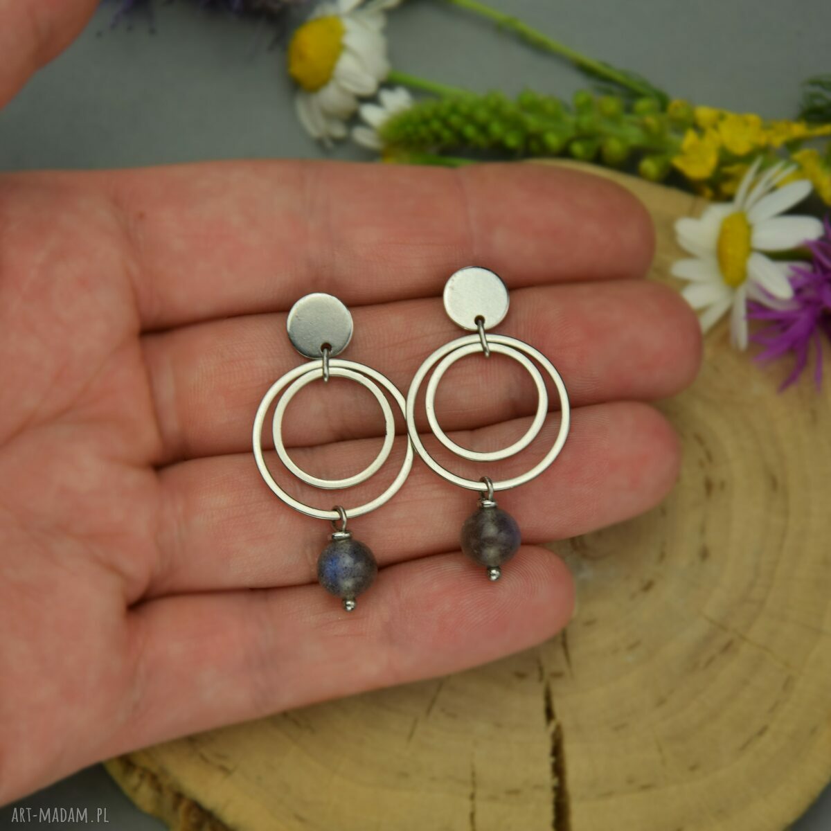 Ręcznie robione kolczyki koła z labradorytem - stal chirurgiczna (wire wrapping)