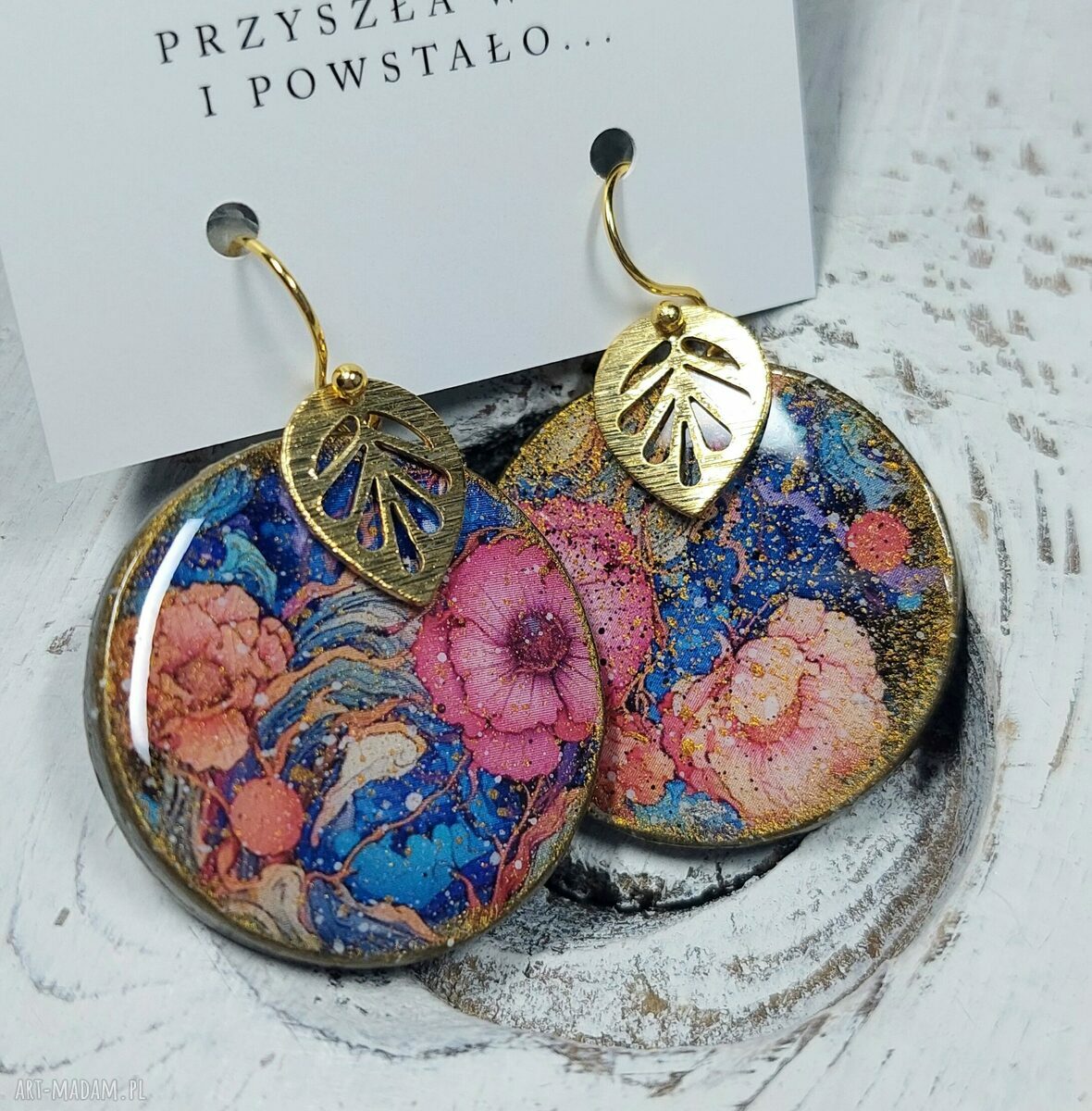 Kolczyki decoupage w kwiaty z złotymi elementami - stal chirurgiczna