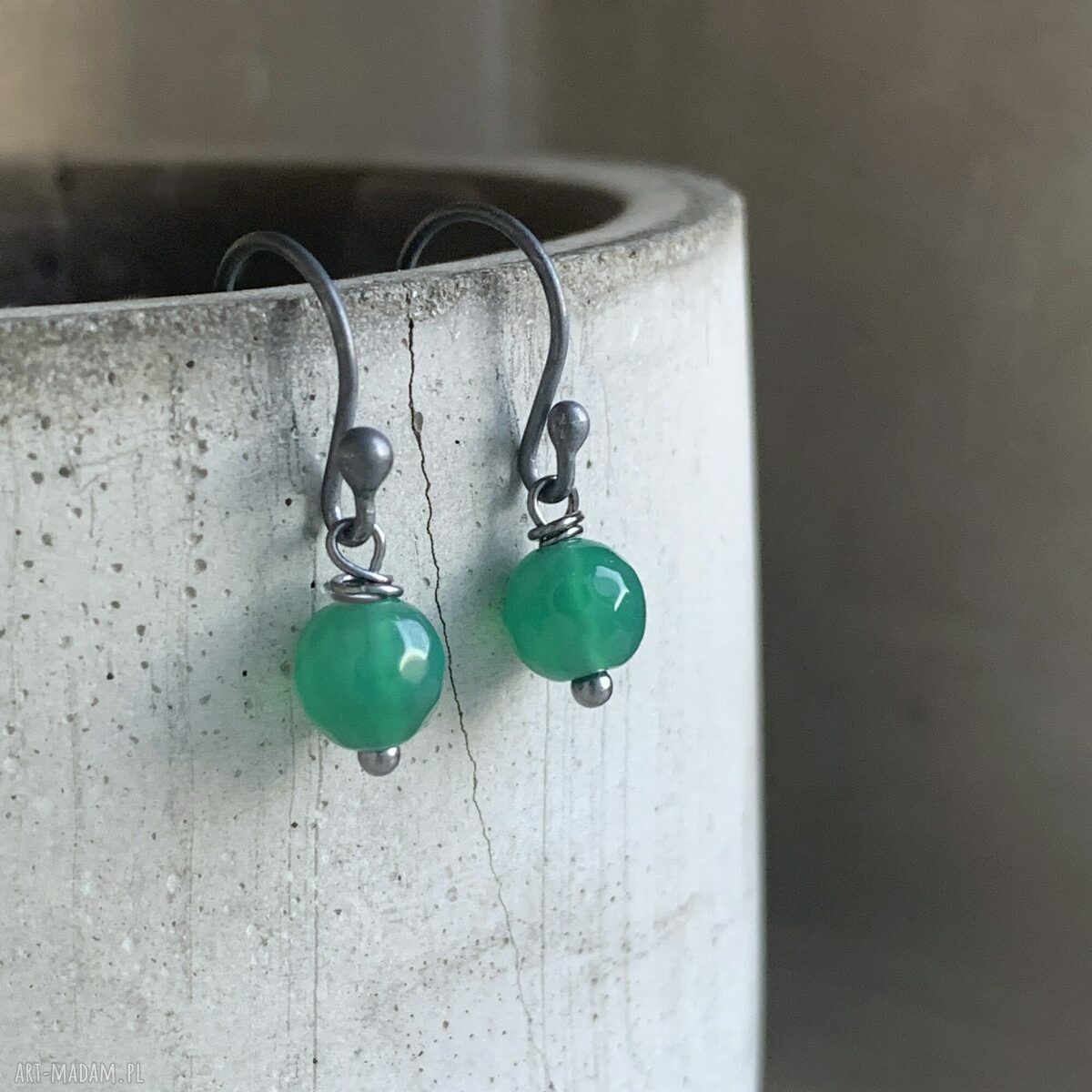 Kolczyki Green Onyx - fasetowane kulki onyksu w srebrnej oprawie