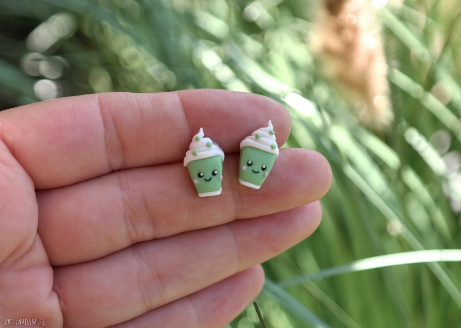 Kolczyki kawaii matcha latte - zielona herbata w kubeczku handmade