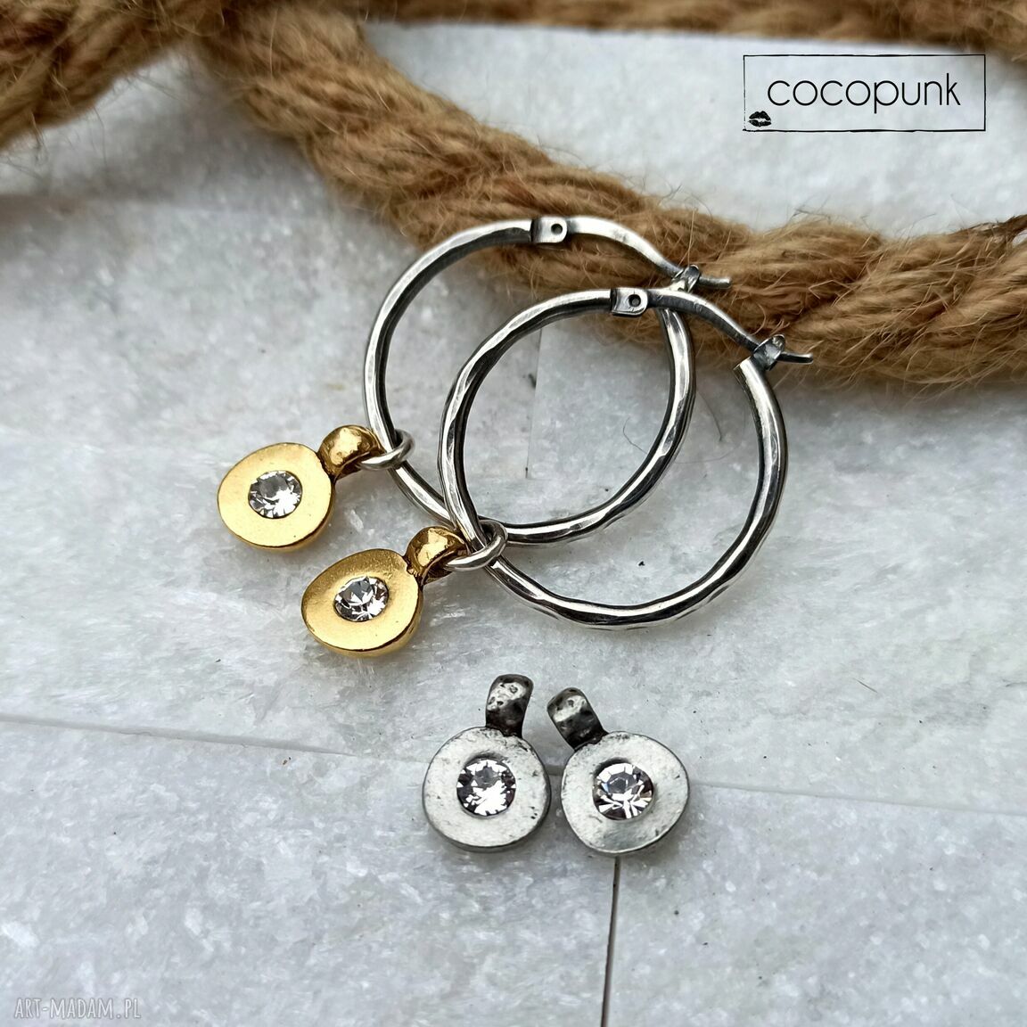 kolczyki: Kolczyki koła z zawieszkami srebro, złoto, kryształ Swarovskiego. Autorskie