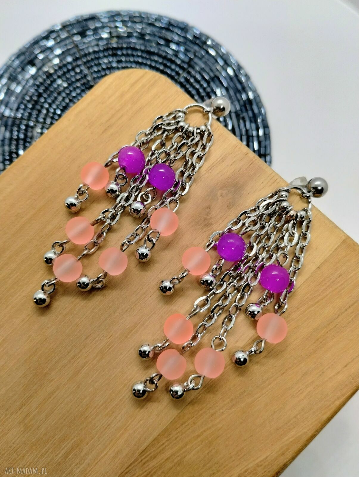 Kolczyki koralikowe z kulkami brzoskwiniowymi i fuksjowymi KR/6/26