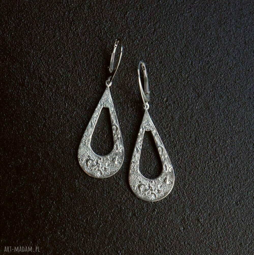 kolczyki: Kolczyki wiszące w kształcie kropli z kolekcji Raw autorskie