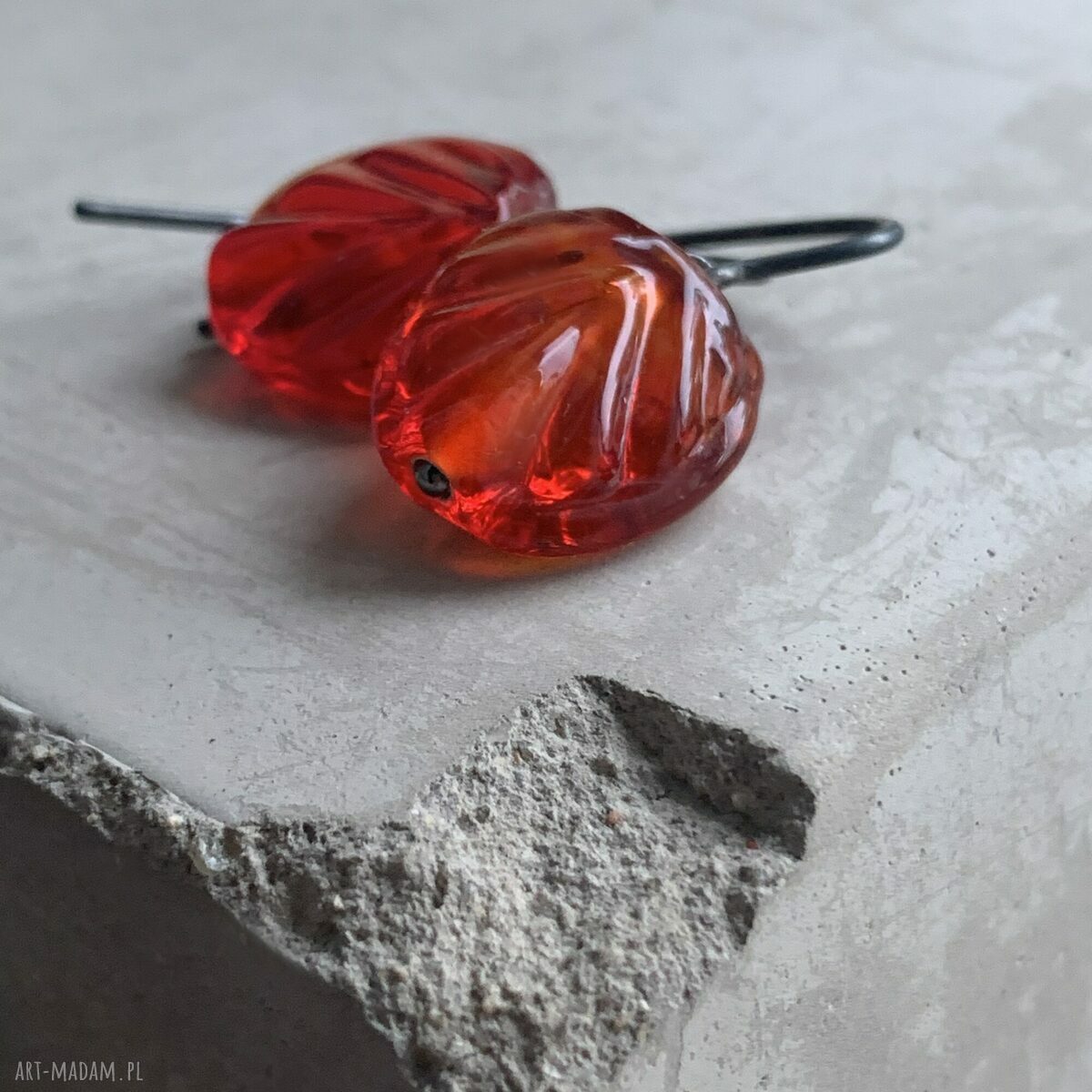 Kolczyki Red Glass - czerwone kwiaty ze szkła butelkowego i srebra 925