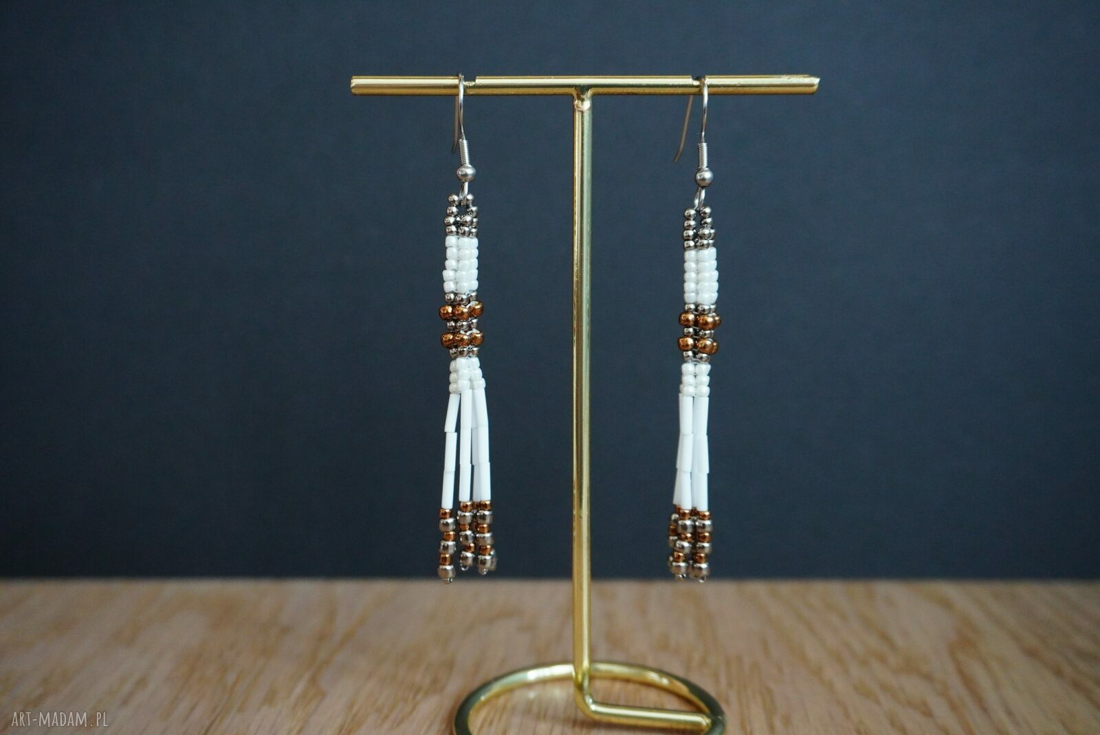 Długie kolczyki ze stali chirurgicznej beading - białe, złote i srebrne ok. 8 cm