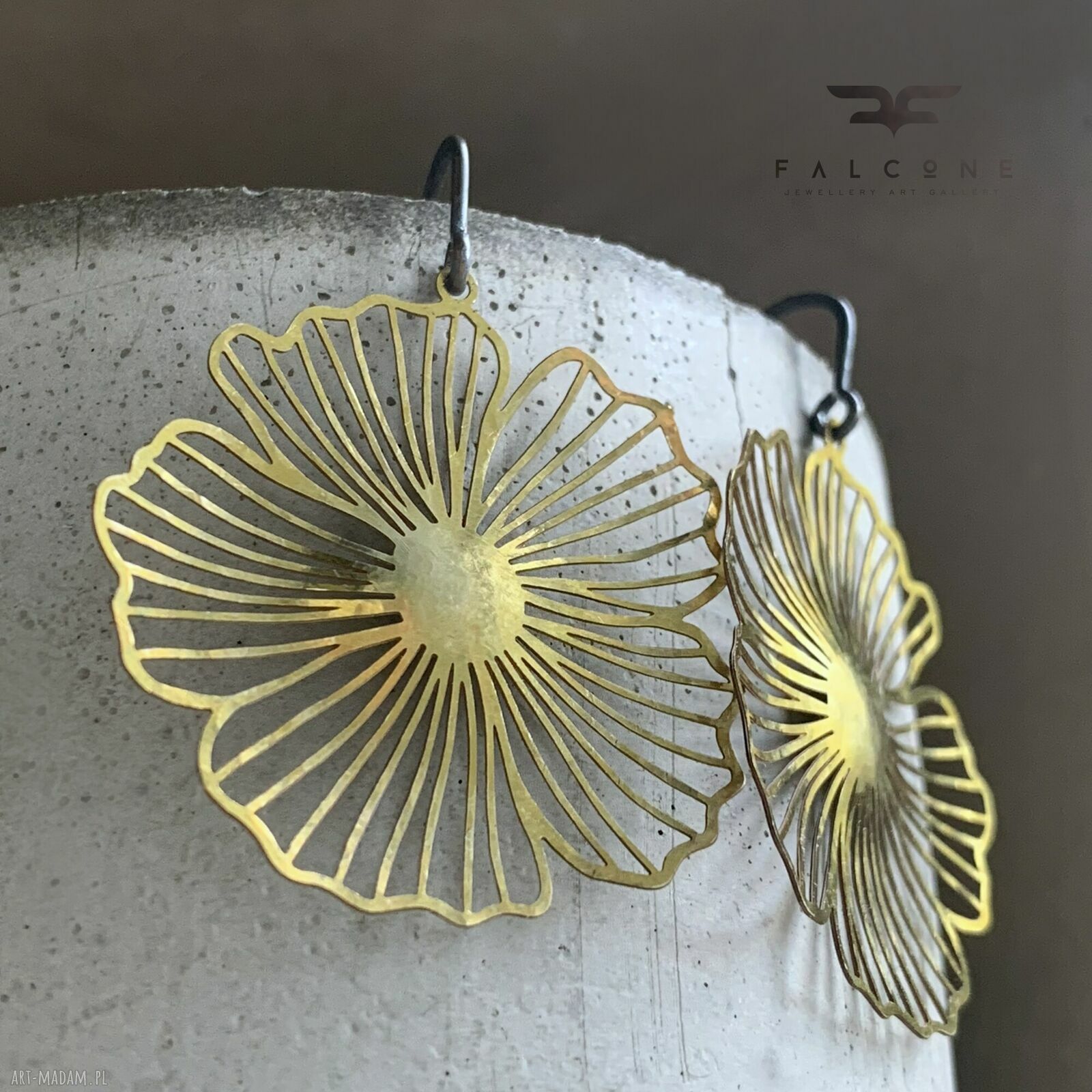 Kolczyki Subtle Flowers by Brass - srebrne bigle z kwiatami z mosiądzu