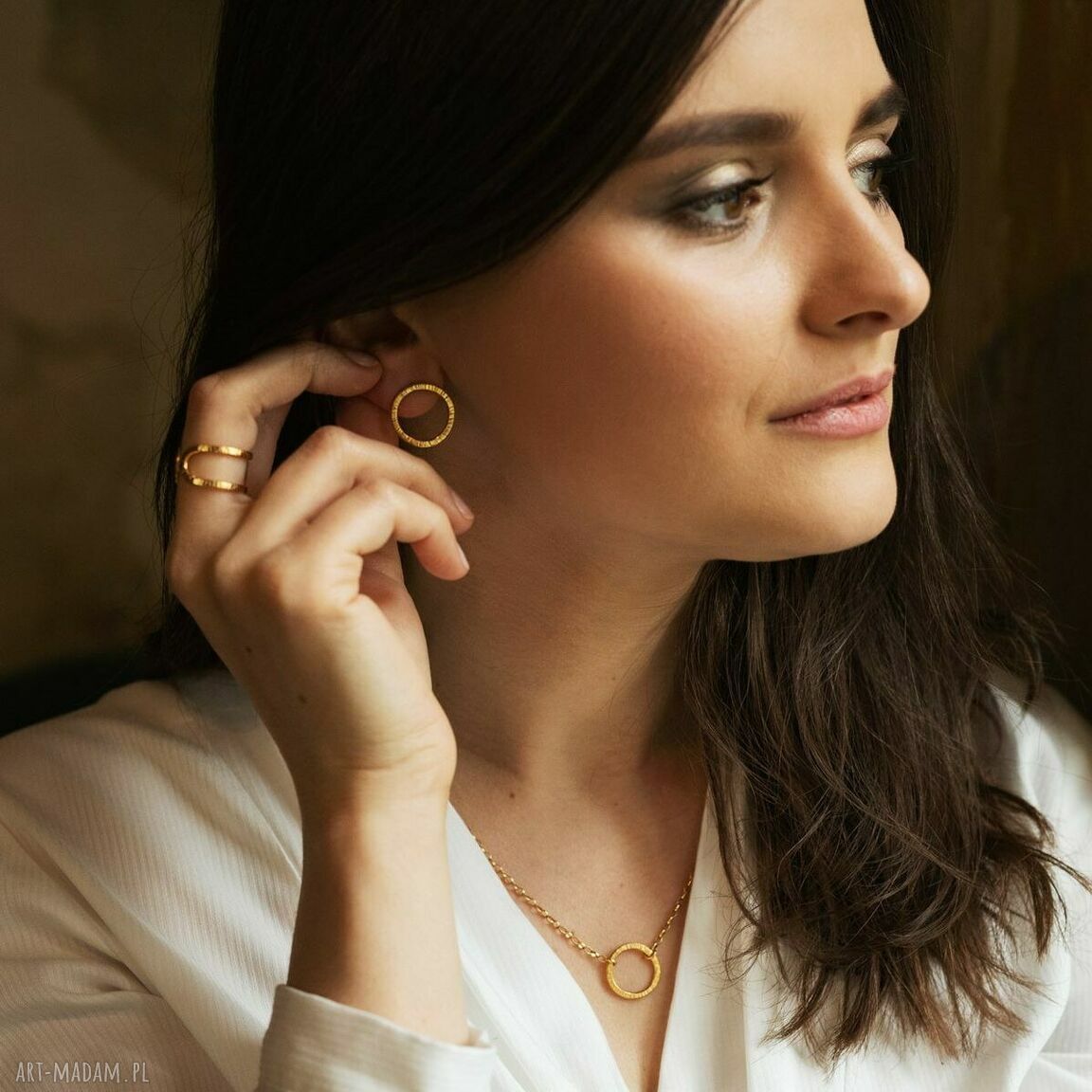 Minimalistyczne sztyfty złocone koła 15 mm art Madam.pl