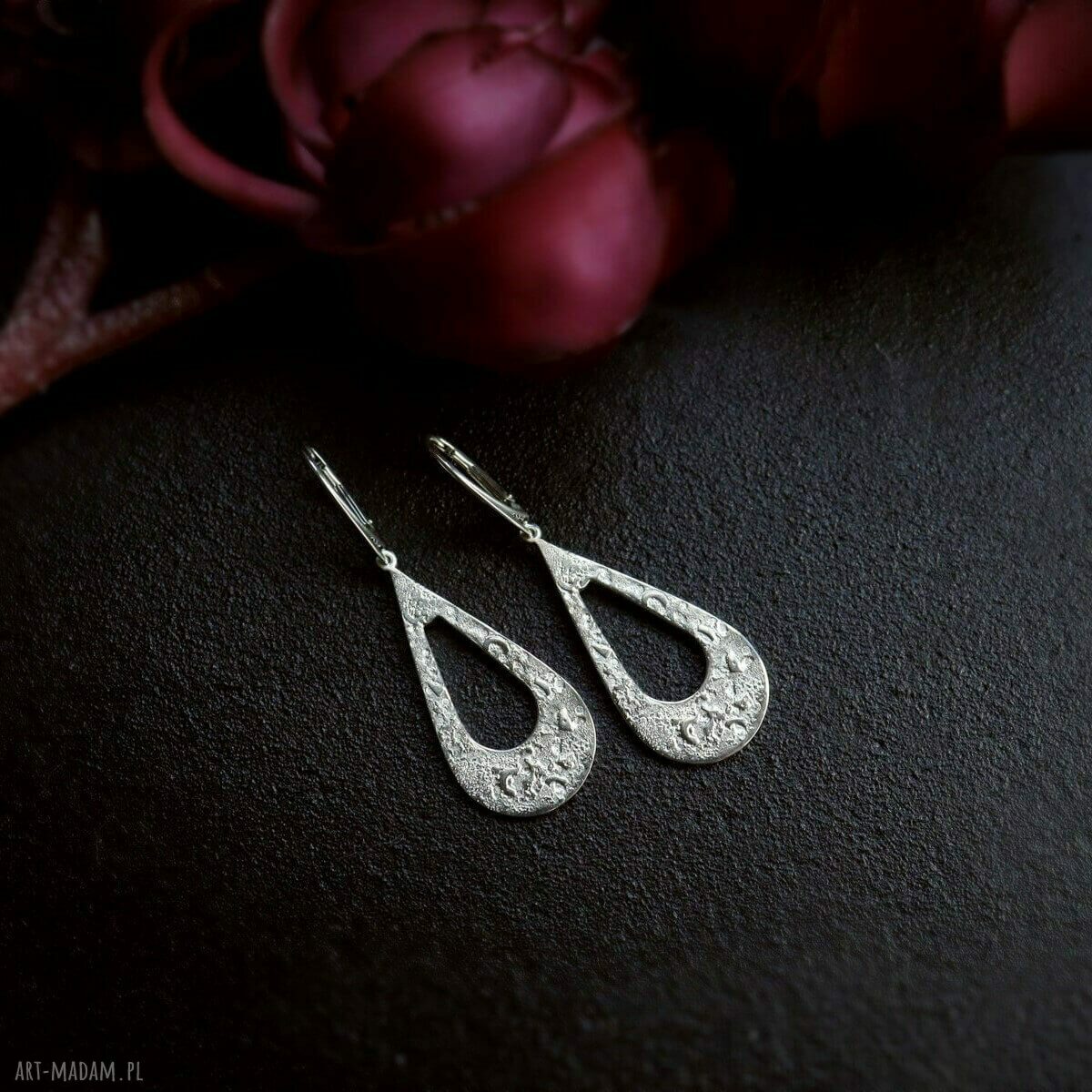kolczyki: Kolczyki wiszące w kształcie kropli z kolekcji Raw autorskie