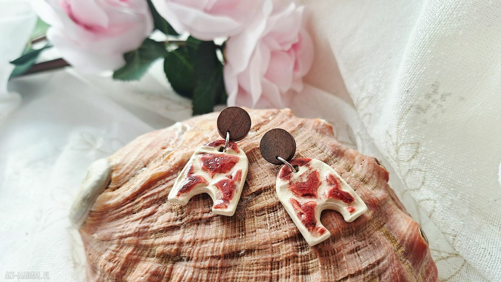 Kolczyki ceramiczne z drewnem koralowo beżowe boho