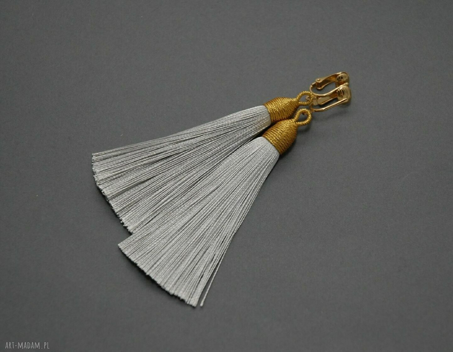 Szare kolczyki z chwostami - wiszące, handmade ok. 8 cm