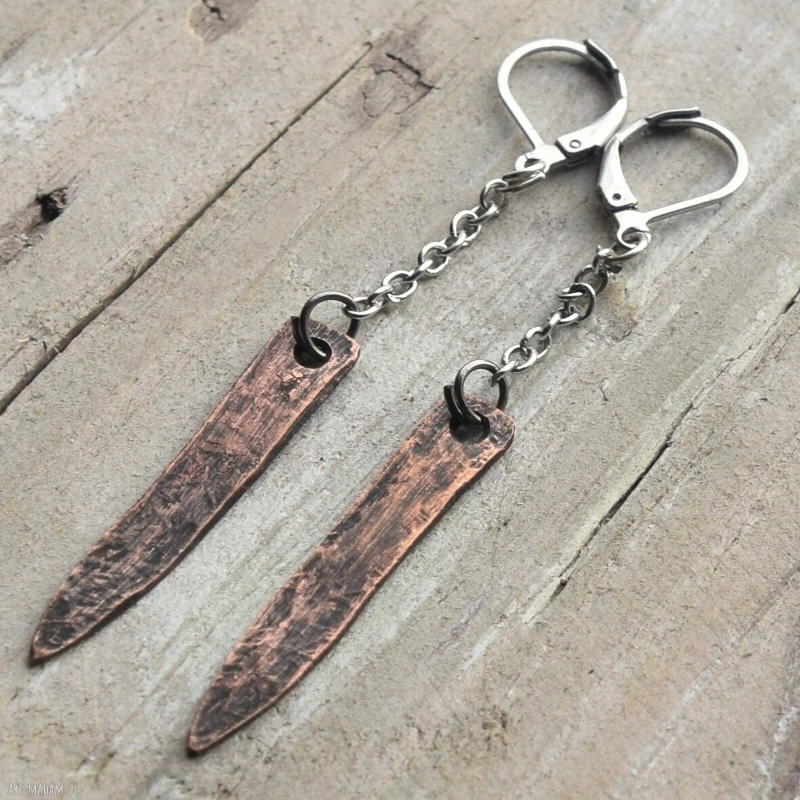 Kolczyki z kutej oksydowanej miedzi /67/ - surowa biżuteria handmade
