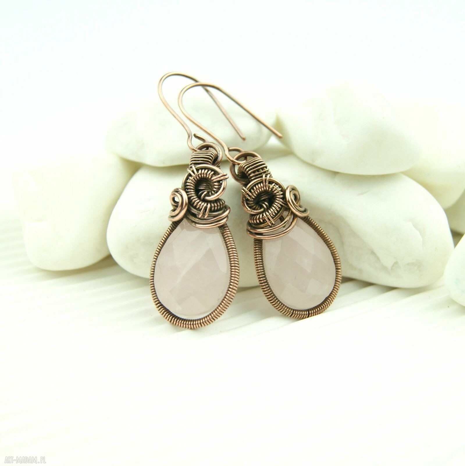 Kolczyki z różowym kwarcem - miedziane wire wrapping, wiszące, ręcznie robione