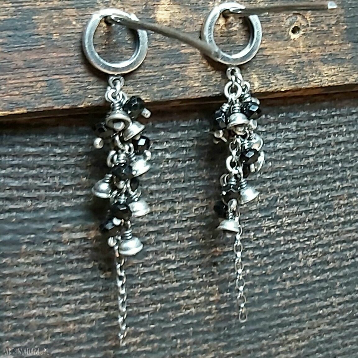 kolczyki: Kolczyki ze srebra dzwoneczki ze spinelami. autorskie
