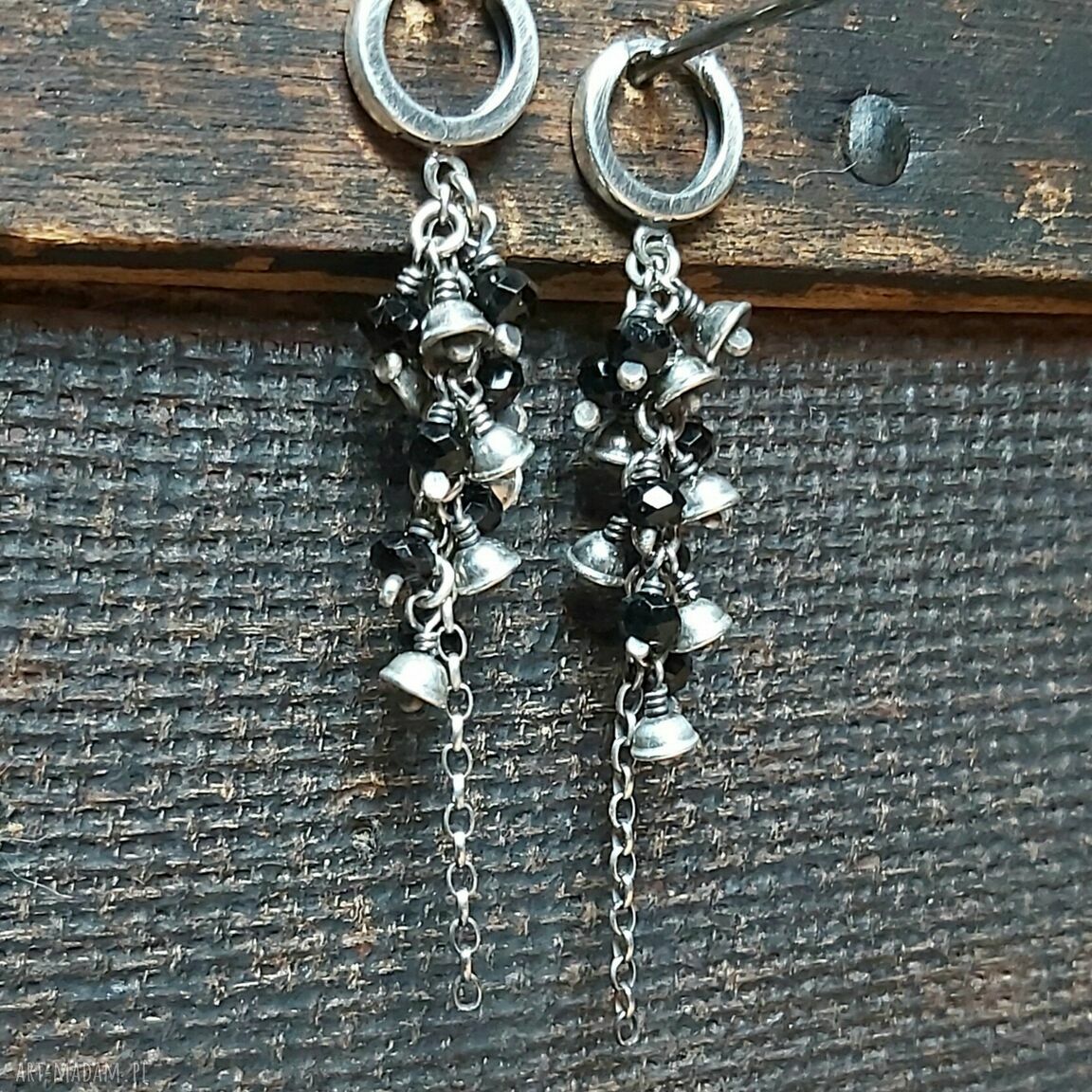 kolczyki: Kolczyki ze srebra dzwoneczki ze spinelami. autorskie