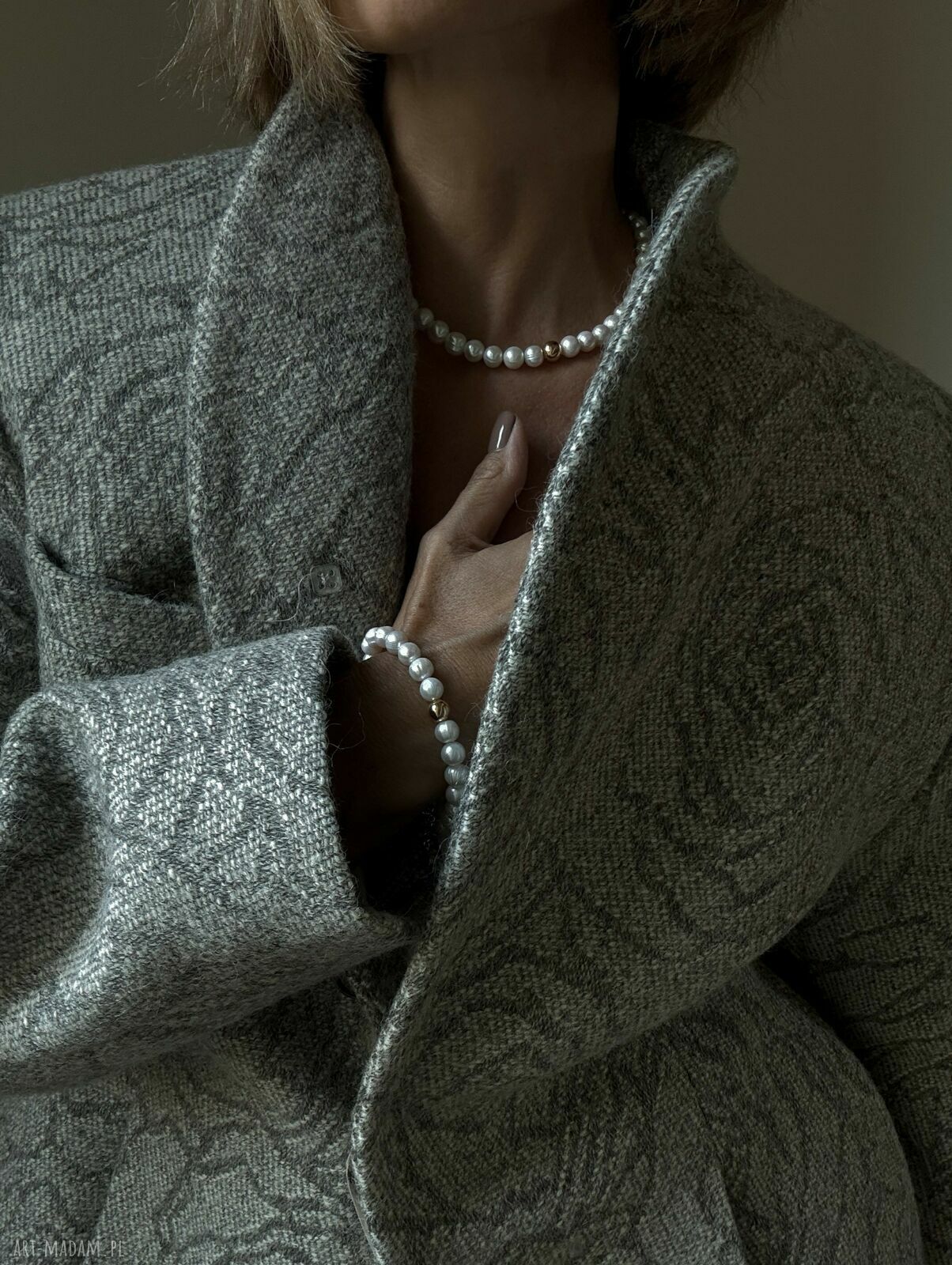 naszyjniki: Złoty naszyjnik z pereł naturalnych z kulką Hand Made