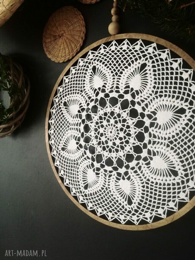 Łapacz śniegu 38 cm z koronką i kulkami świąteczna dekoracja