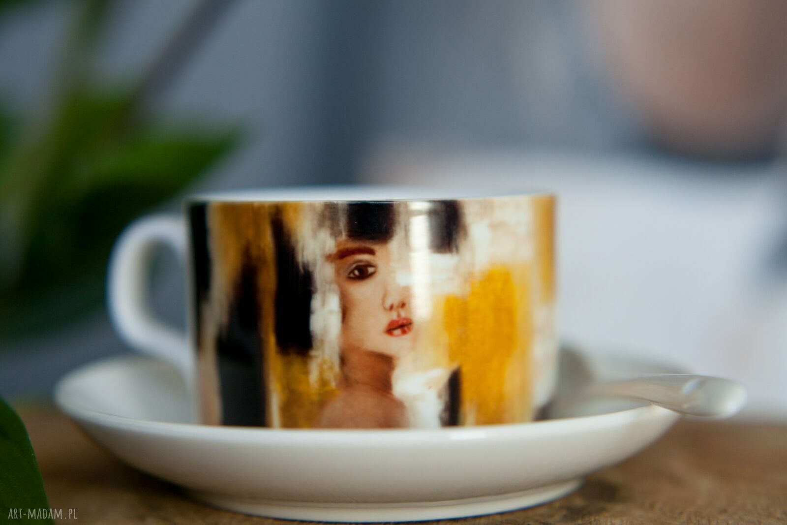 Filiżanka „Kolor Kobiety - Żółty” - ręcznie malowany komplet z porcelany