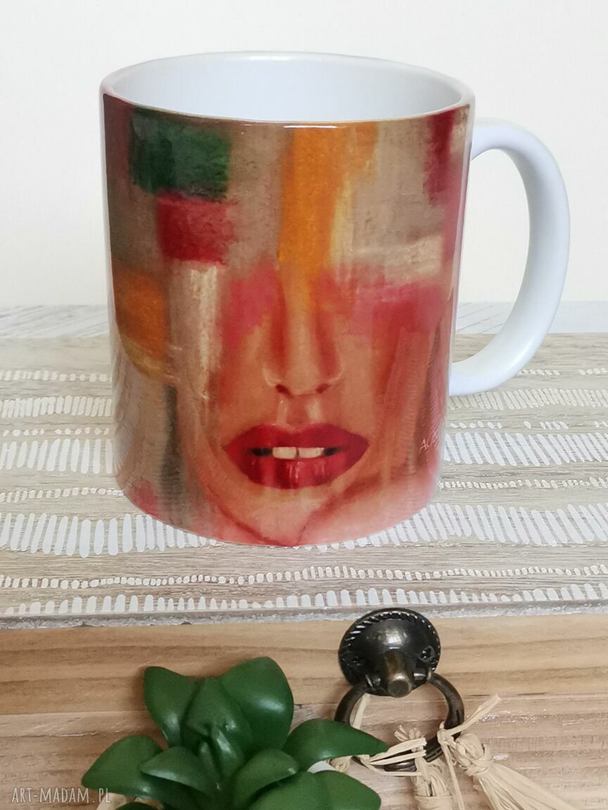 Ręcznie malowany kubek „Kolor kobiety” w kolorze czerwieni - autorski obraz na porcelanie