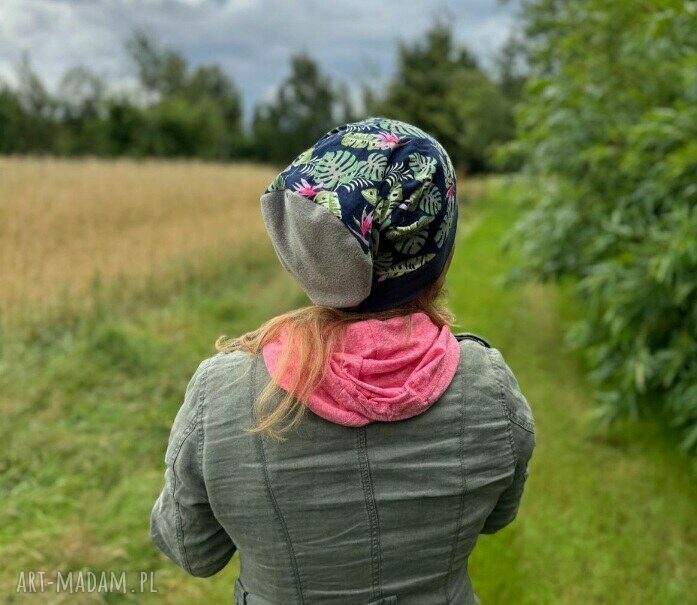 Kolorowa czapka boho folk dla kobiet - na podszewce, rozmiar uniwersalny