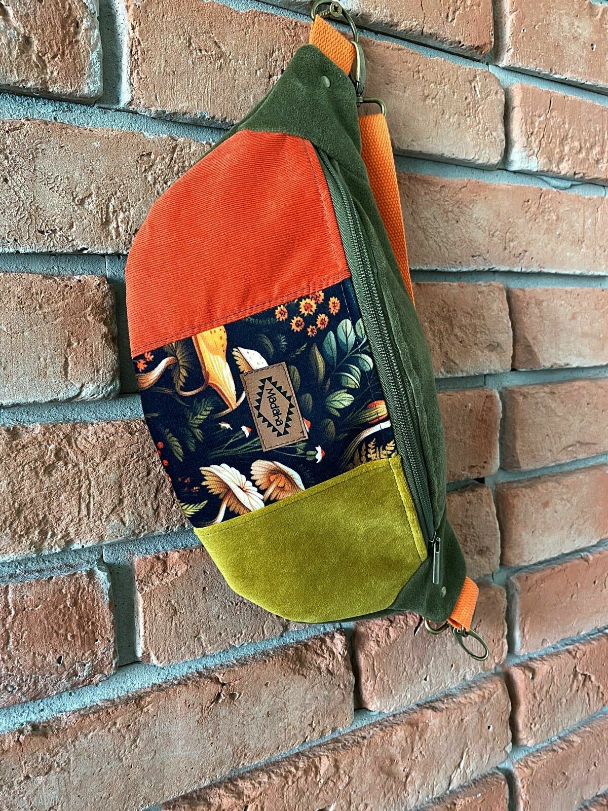 Kolorowa nerka patchwork - saszetka Madaha