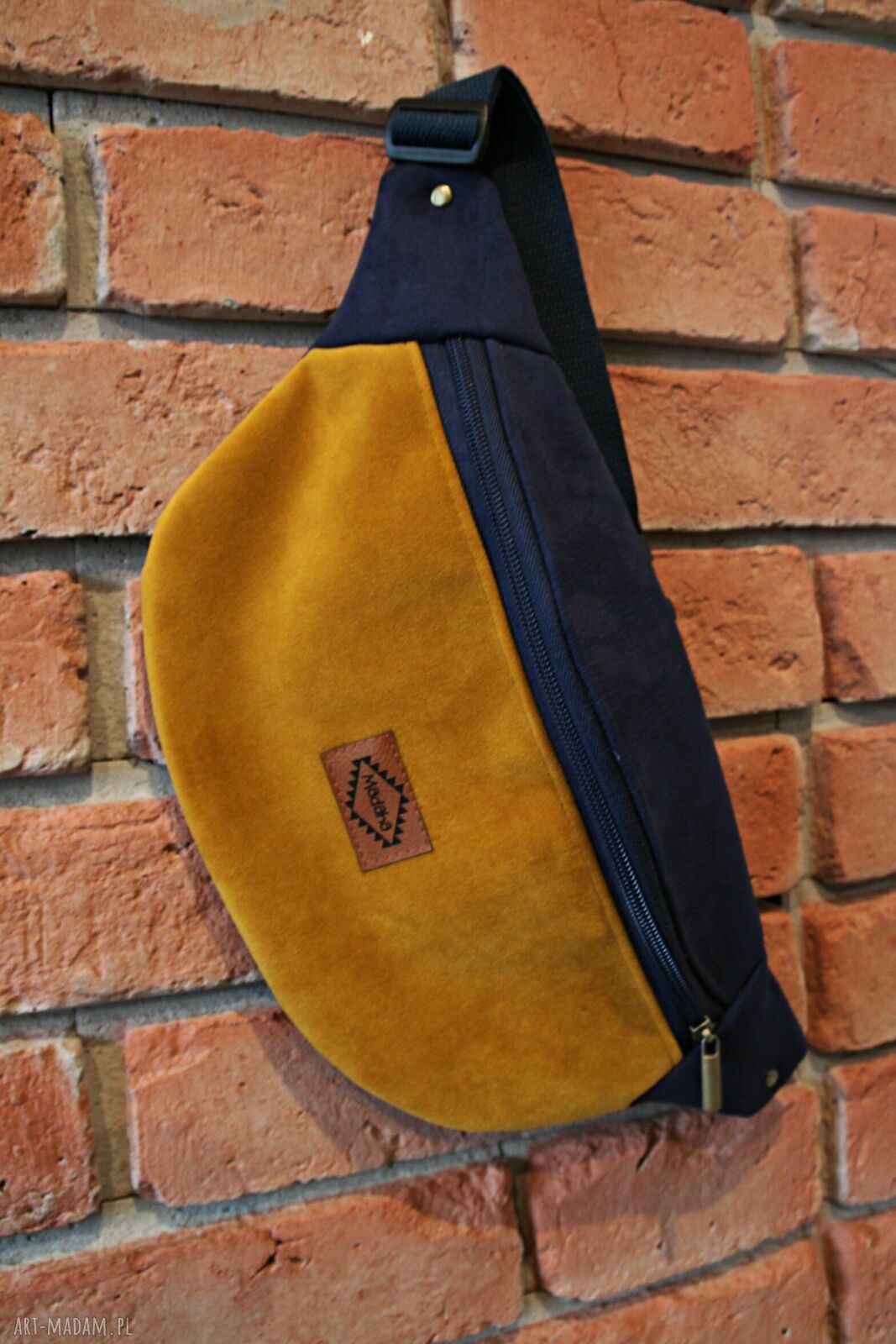 Kolorowa nerka patchworkowa - saszetka handmade z tkaniny tapicerskiej
