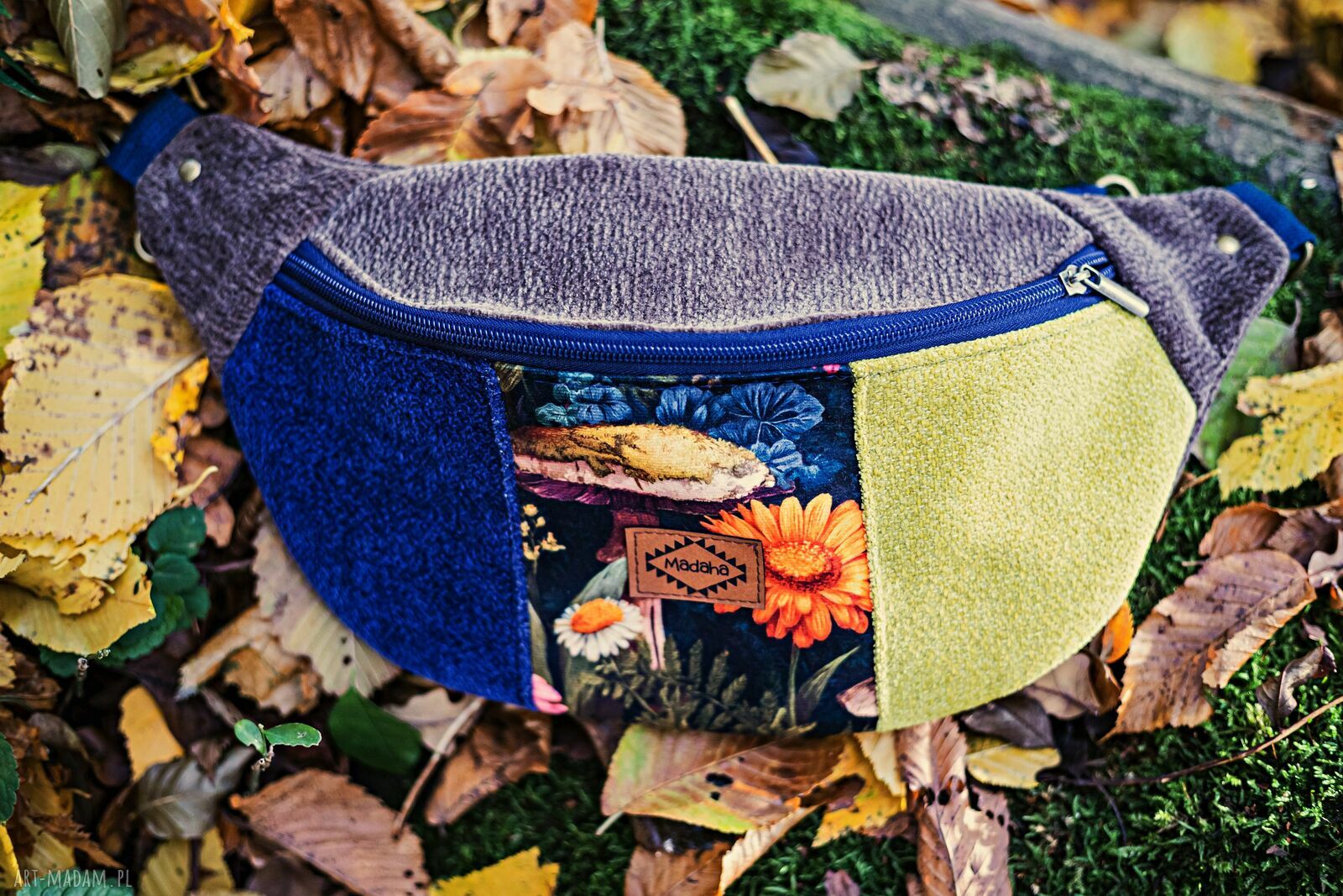 Ręcznie robiona nerka damska - praktyczna saszetka handmade