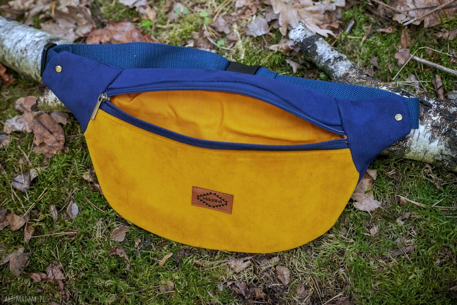 Kolorowa nerka patchworkowa - saszetka handmade z tkaniny tapicerskiej