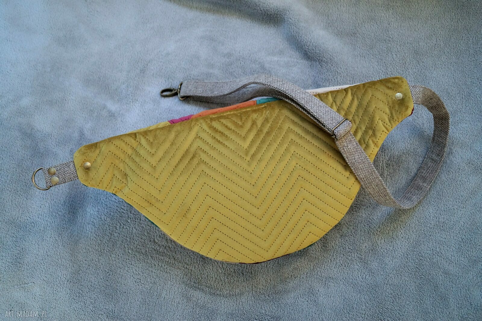 Kolorowa patchworkowa nerka damska XXL Happy Art - pojemna i wygodna na ukos