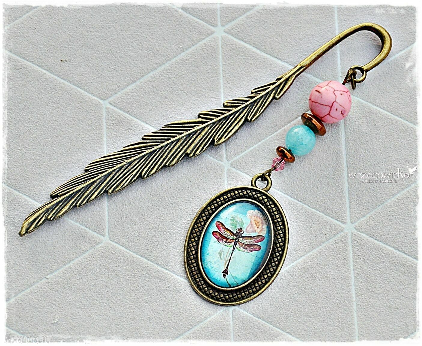 Kolorowa ważka zakładka do książki z howlitem i kryształkiem Swarovskiego (handmade)