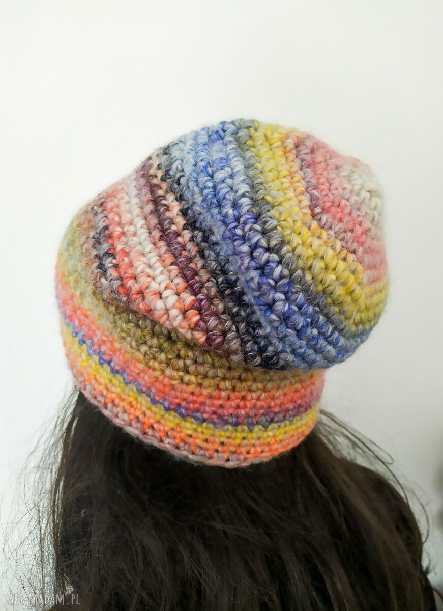 Kolorowa czapka beanie na zimę - ręcznie robiona damska Lucky Hat