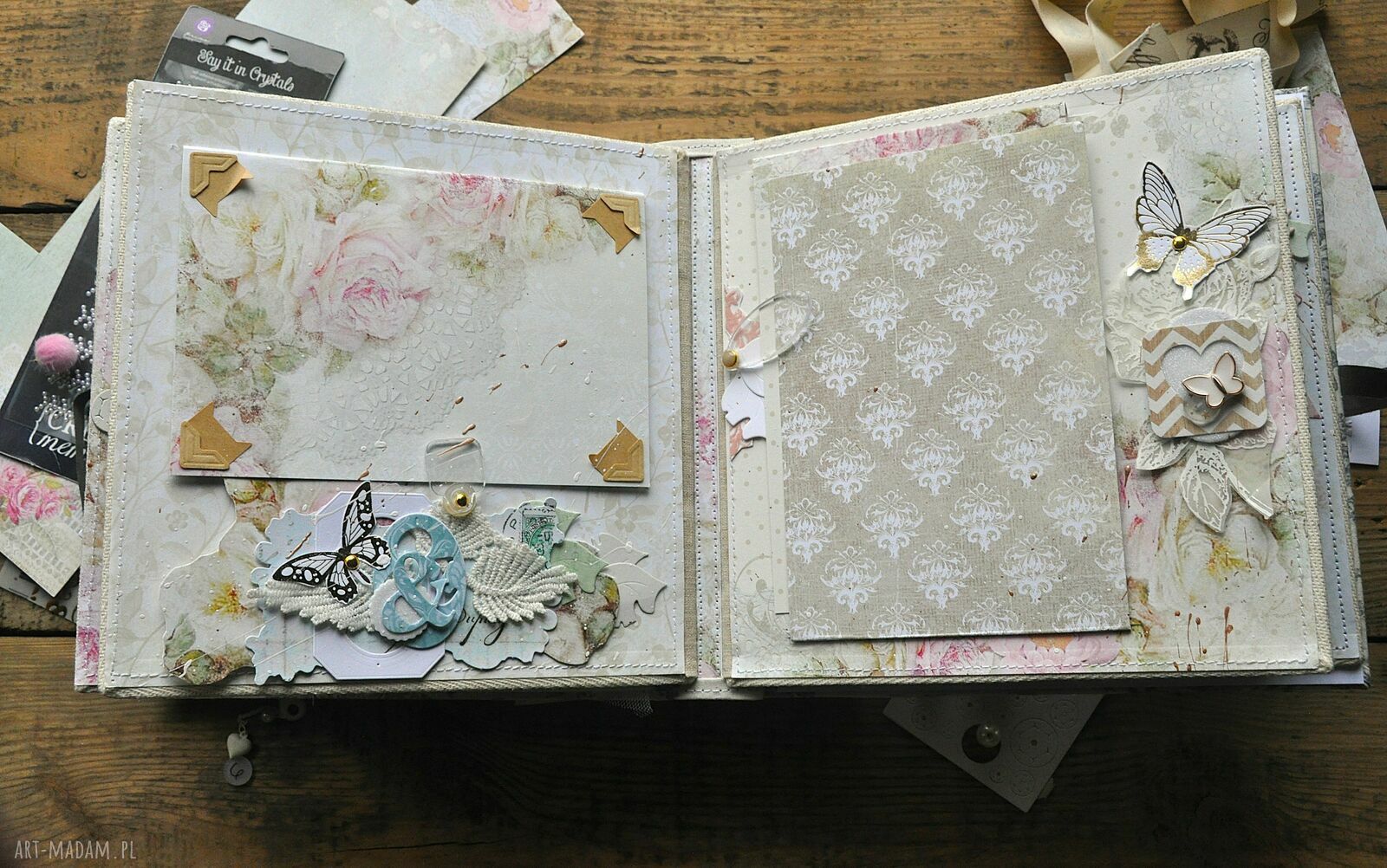 Kolorowy album ślubny w stylu boho (20x20) z koronką i wstążkami