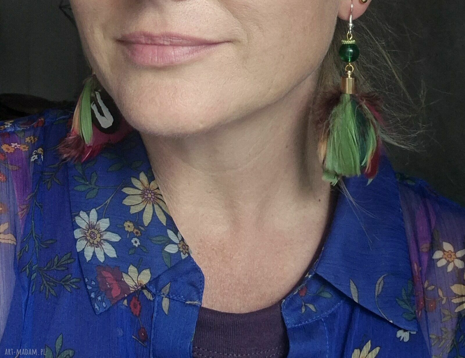 Kolorowe kolczyki z piórami - lekkie boho handmade