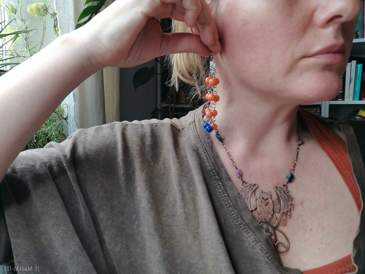 Kolorowe wiszące klipsy boho folk - frędzle i pióra Ruda Klara (box g1)